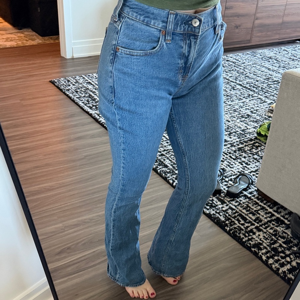 Abercrombie & Fitch Curve Love Mid-Rise Bootcut Jeans - Denim Blue